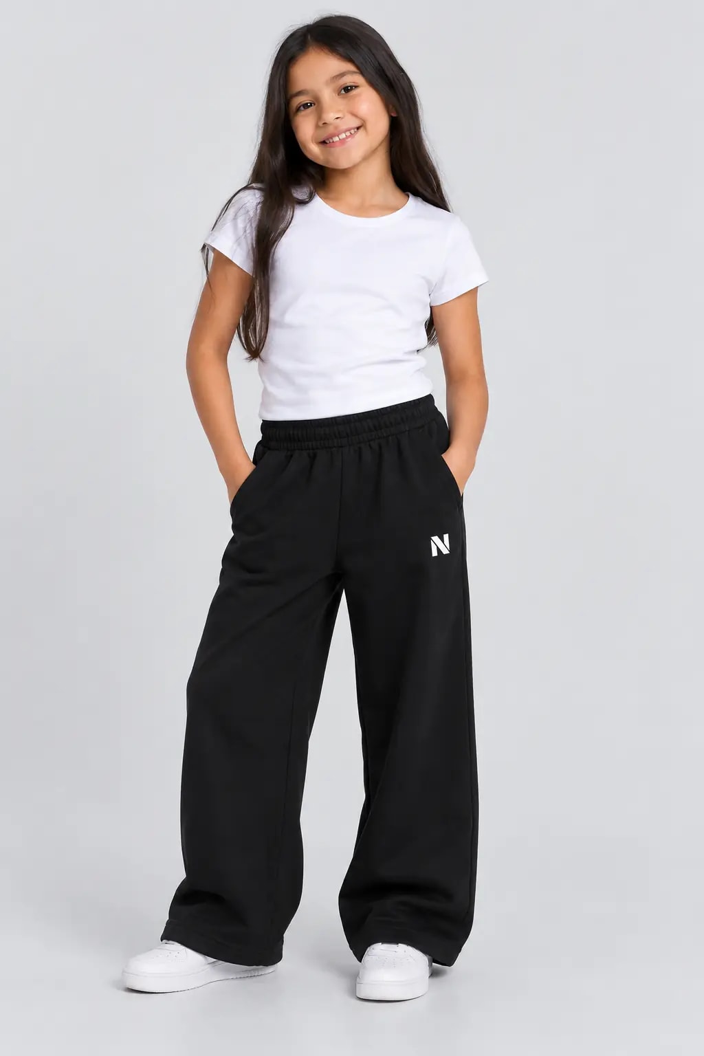 Buzo Pierna Ancha Negro Niña - imagen 1